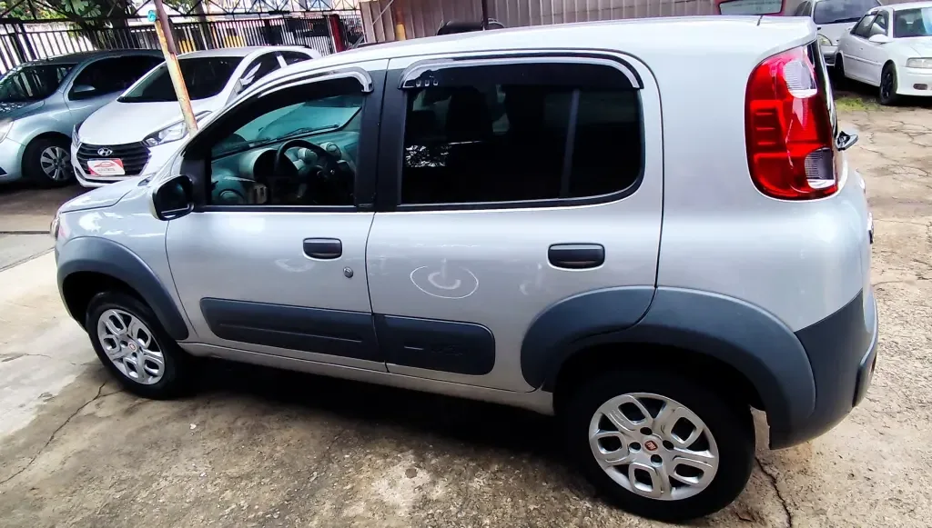 Fiat Uno - Carro Usado
